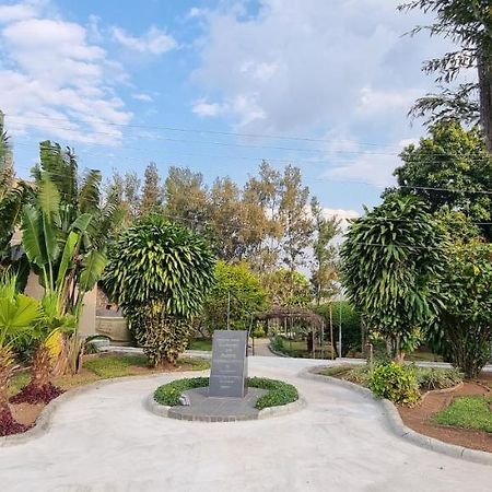 Milpark Hotel Cafumpe Exterior photo