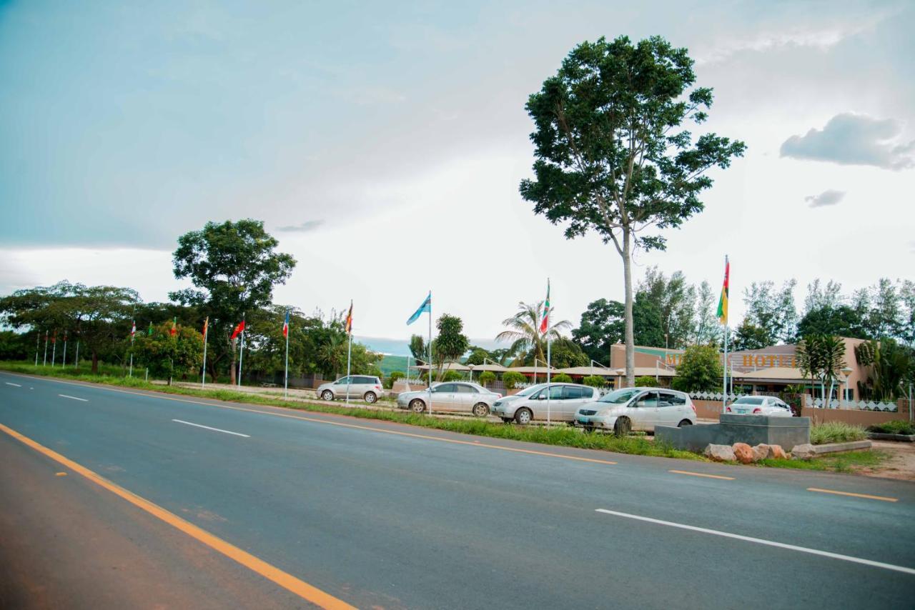 Milpark Hotel Cafumpe Exterior photo