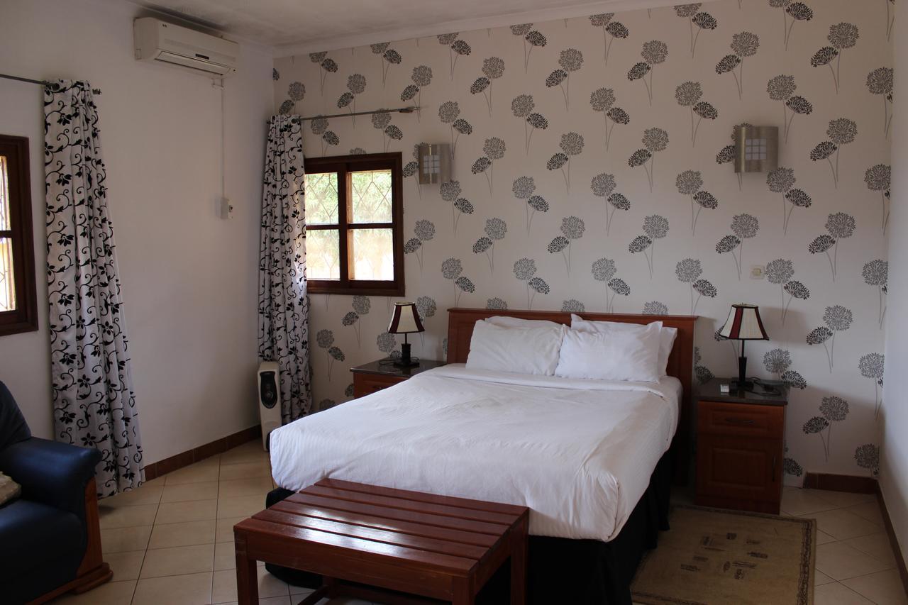 Milpark Hotel Cafumpe Exterior photo
